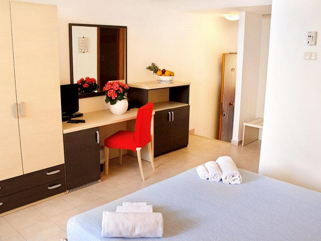 Pfa La Darsena - Follonica 3* Scarlino